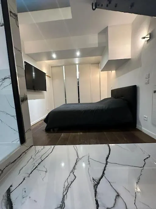 Super Souplex Cinema 4K Paris 15 Apartment