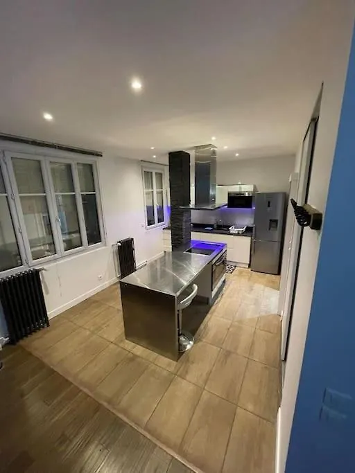Super Souplex Cinema 4K Paris 15 Apartment 0*,